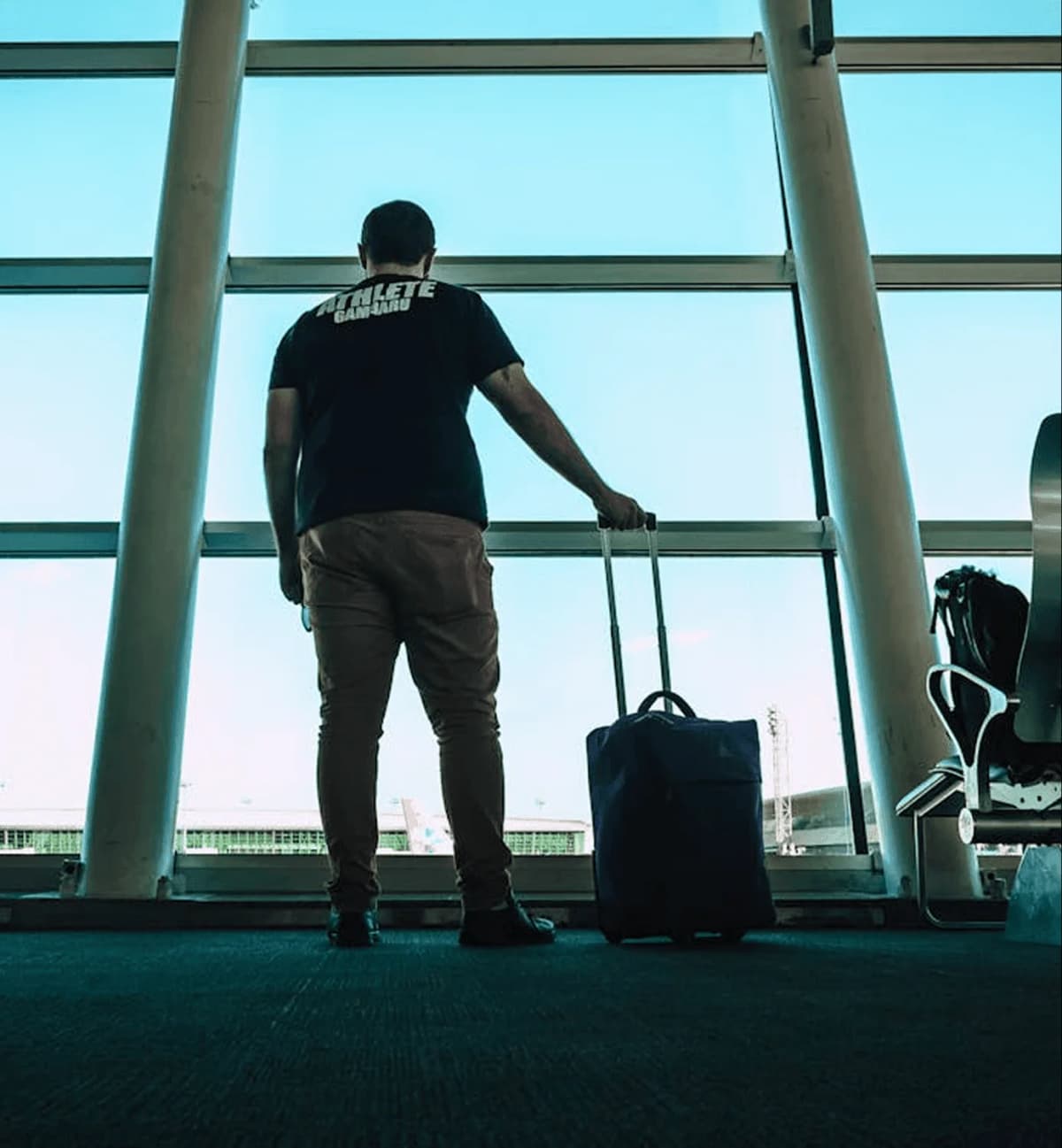 HelloRoam founders building the eSIM company platform to help Canadian travellers stay connected abroad without paying carrier roaming fees