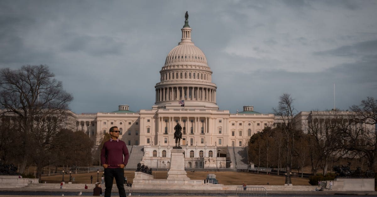 Krieg USA Iran 2026: Was deutsche Reisende jetzt wissen müssen - eSIM travel guide by HelloRoam