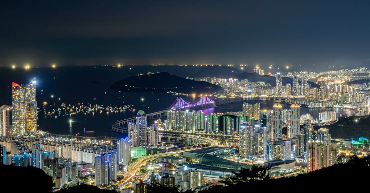 부산 여행 완벽 가이드: 꼭 해봐야 할 것들 & 추천 일정 2026 - eSIM and international travel guide by HelloRoam