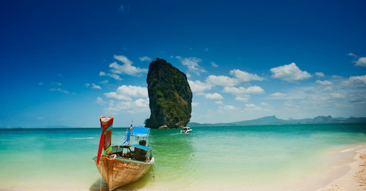 สิ่งที่ต้องทำในอ่าวนาง: คู่มือท่องเที่ยวฉบับสมบูรณ์ปี 2026 - eSIM travel guide by HelloRoam