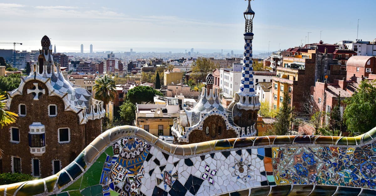 Barcelona weer per maand: klimaatgids voor Nederlanders in 2026 - eSIM travel guide by HelloRoam