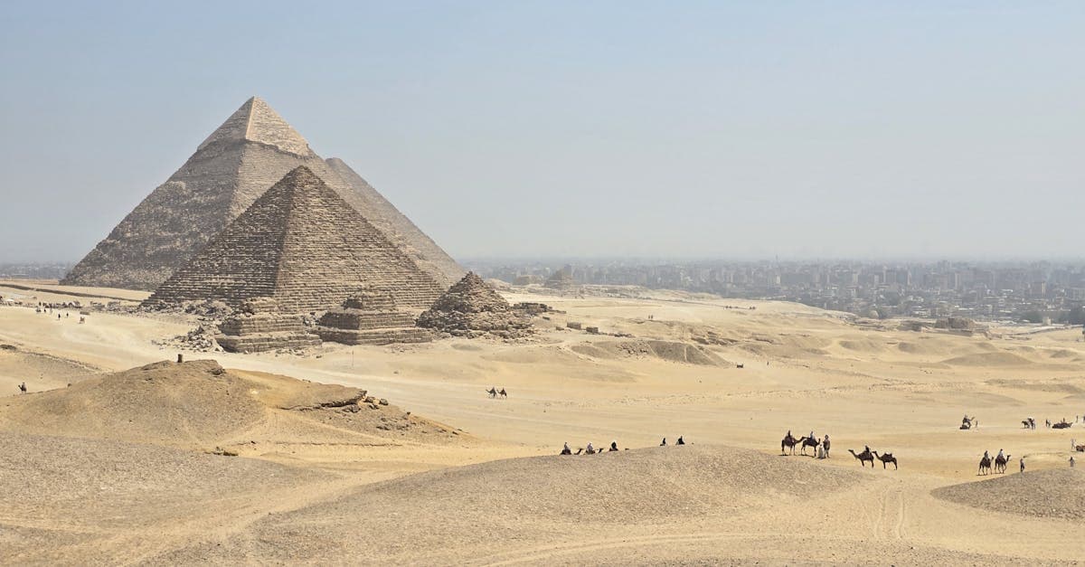 Egypten Rejser 2026: Den Komplette Guide for Danskere - eSIM travel guide by HelloRoam