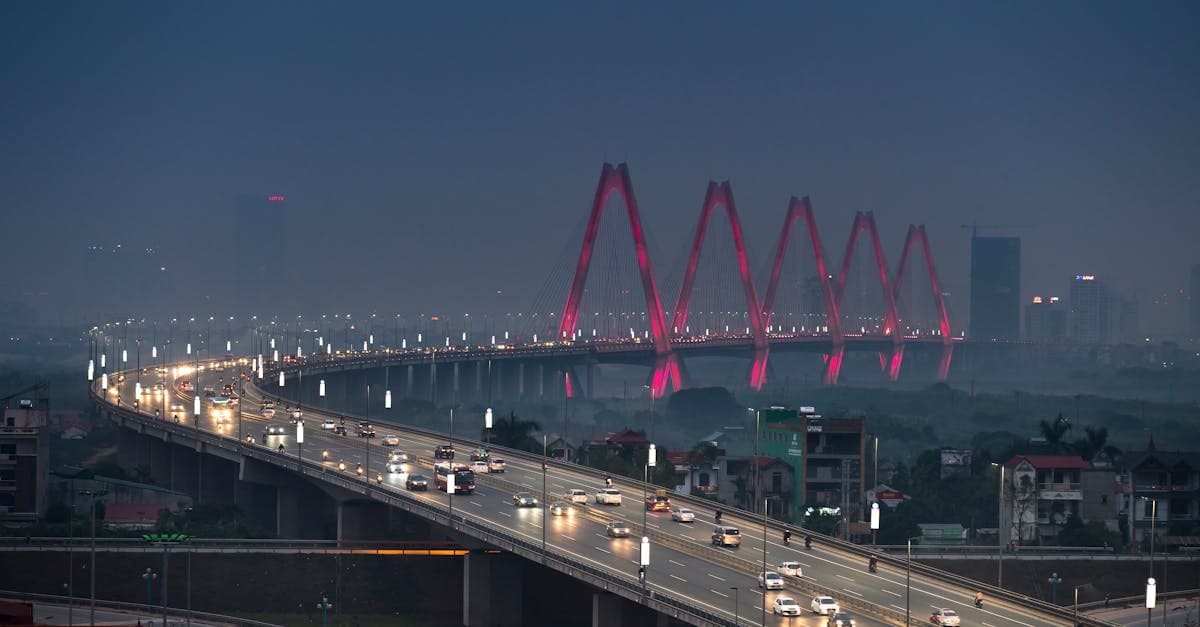 Quang cảnh đô thị mờ sương bụi mịn PM2.5, cảnh báo ô nhiễm không khí ảnh hưởng thời tiết Hàn Quốc mùa xuân.