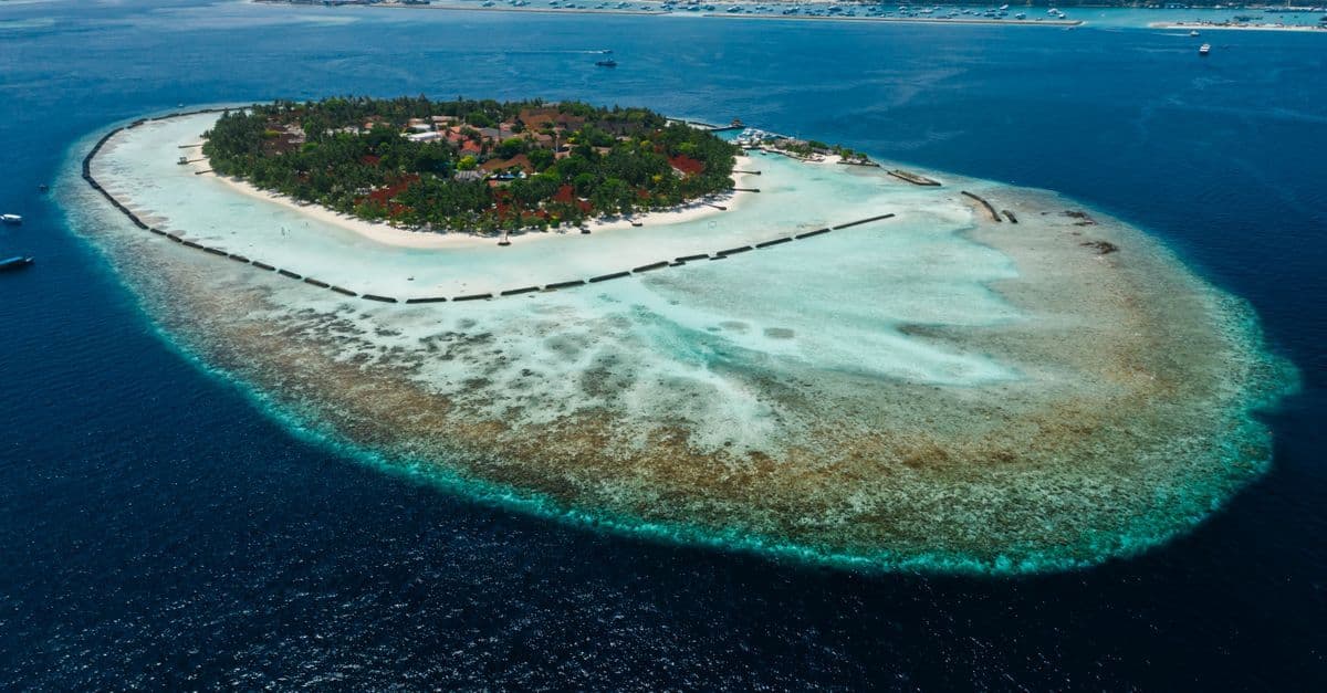 Maldives Holidays From the UK: the Complete 2026 Planning Guide - eSIM travel guide by HelloRoam