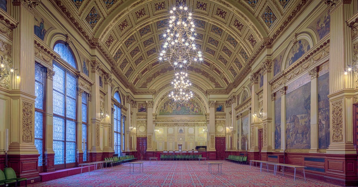Grand historic dining hall interior reflecting the elegant communal spaces available at International Hall London.