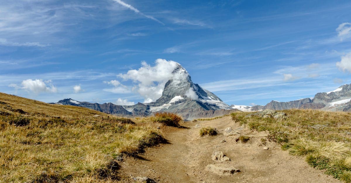 HelloRoam vs getnomad: Which eSIM Is Better for Switzerland? - eSIM and international travel guide by HelloRoam