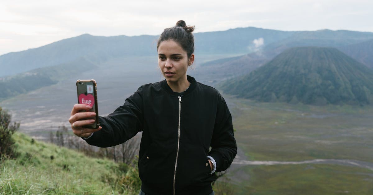 Cara Cek IMEI iPhone 2026: Panduan Lengkap untuk Traveler Indonesia - eSIM travel guide by HelloRoam