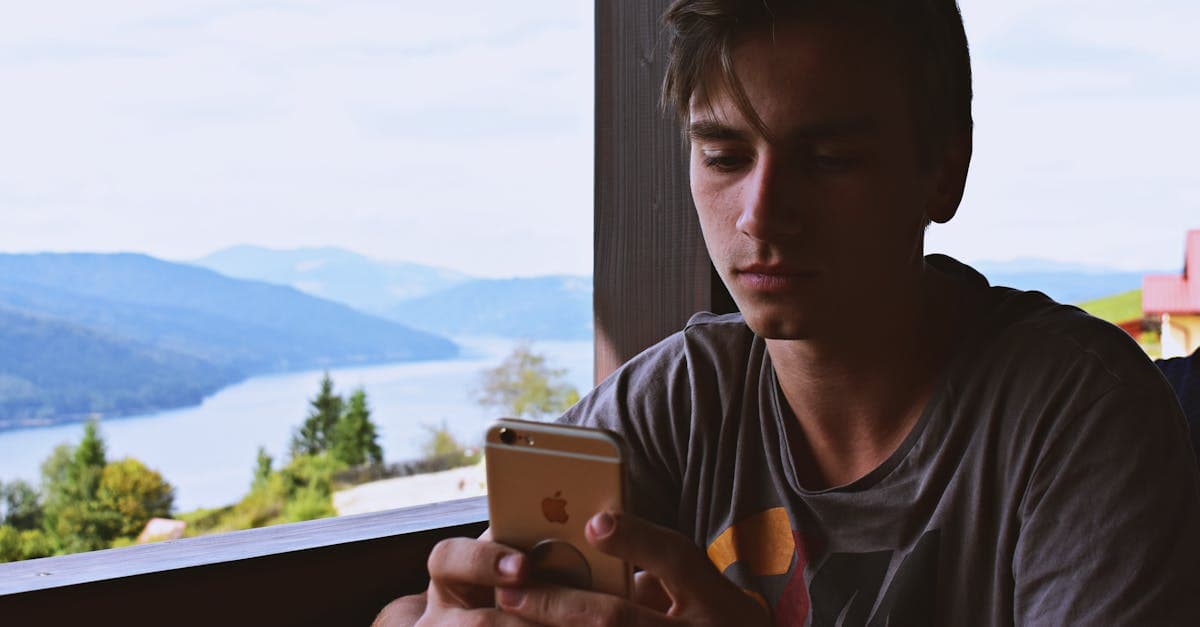 T-Mobile roaming: ceny stref, limity i jak włączyć w 2026 - eSIM travel guide by HelloRoam