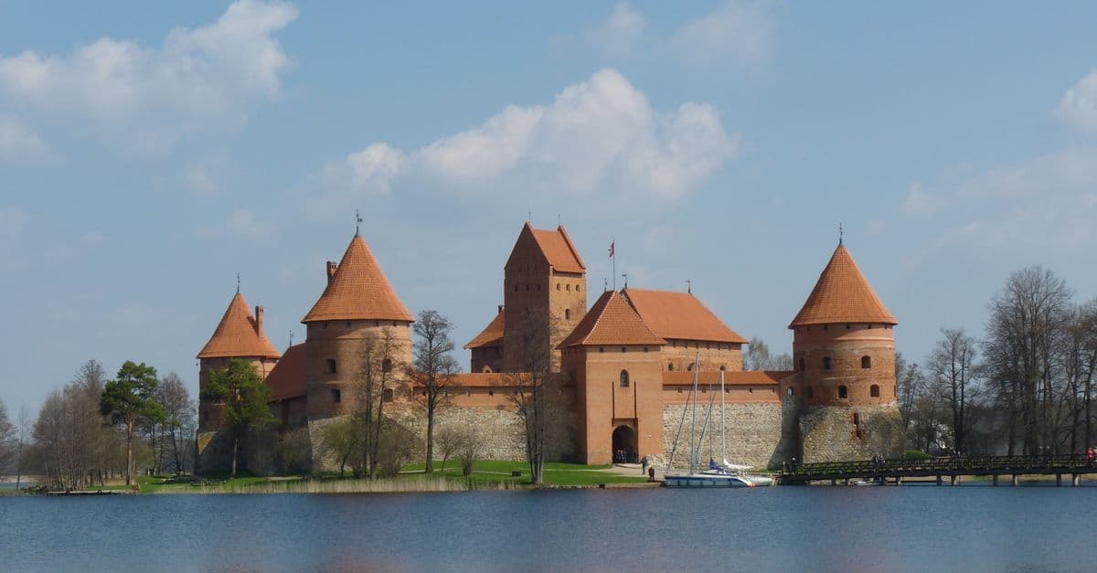 Lithuania in Europe: the Essential Canadian Travel Guide for 2026 - eSIM travel guide by HelloRoam
