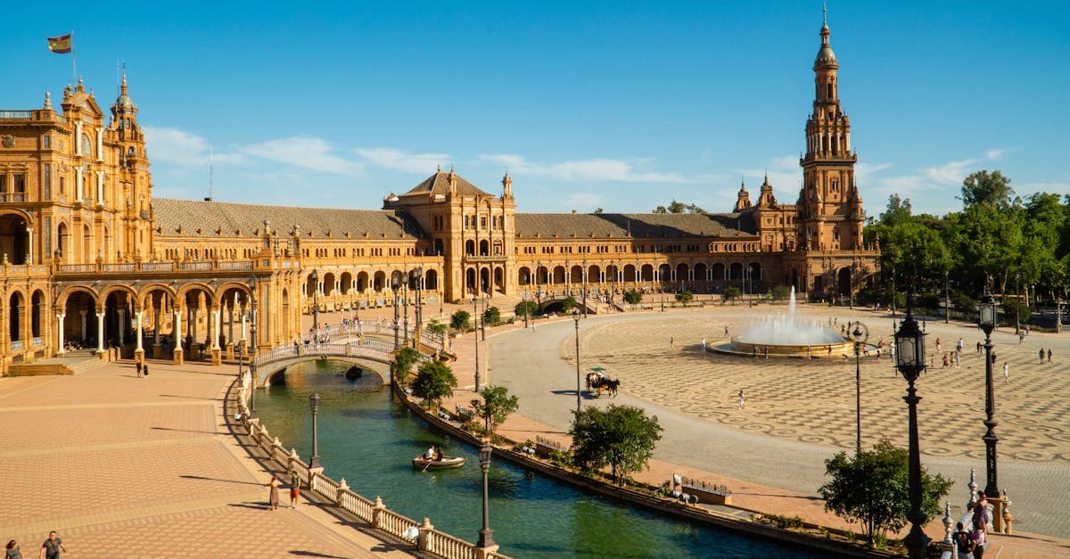 Resa till Spanien 2026: komplett guide för svenska resenärer - eSIM travel guide by HelloRoam