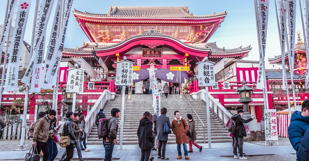 Japonya Gezilecek Yerler: 2026 Eksiksiz Seyahat Rehberi - eSIM and international travel guide by HelloRoam