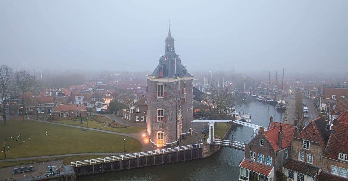 Noord Hollands Dagblad Digitaal Lezen in 2026: Gids voor Reizigers en Expats - eSIM travel guide by HelloRoam