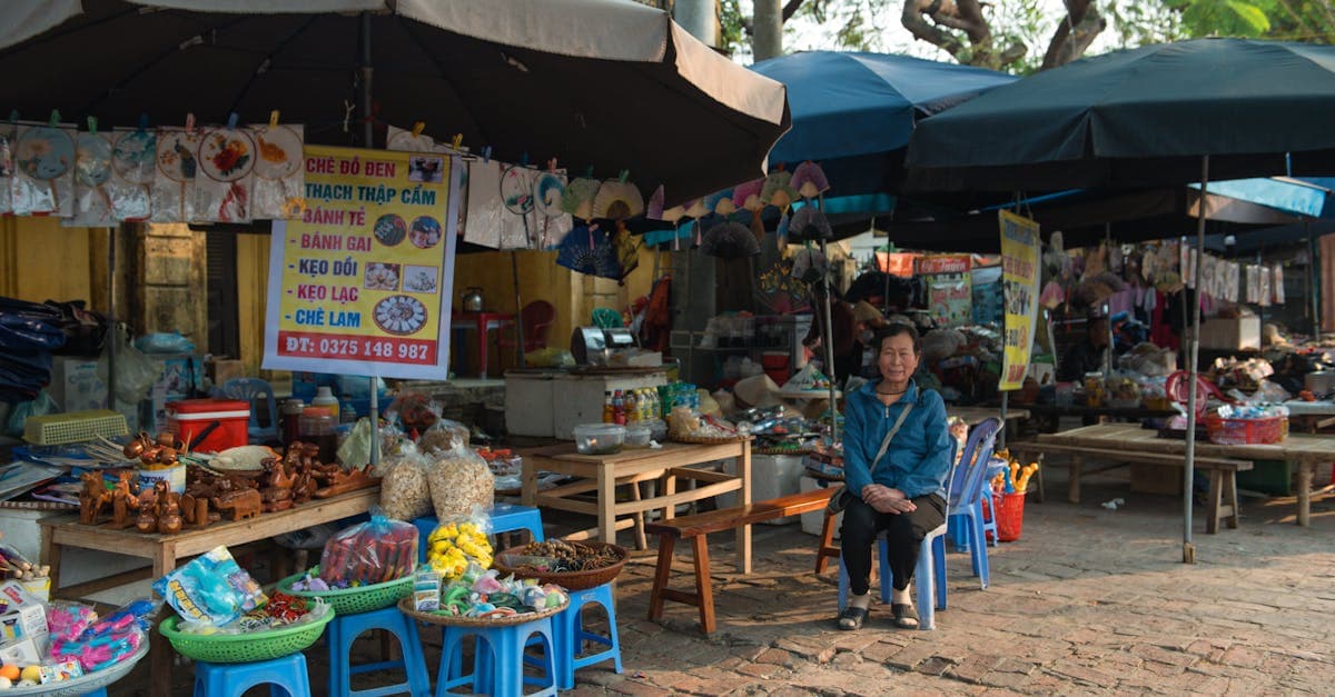 A bustling Old Quarter market showcasing some of the best street food in Hanoi.