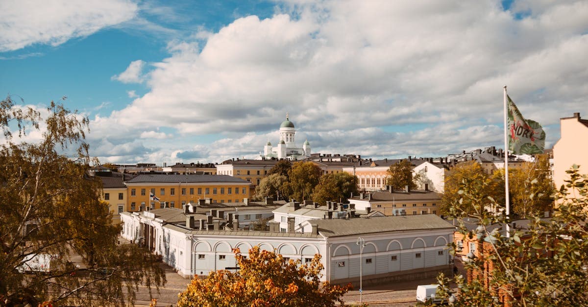 Telia osake 2026: kurssi, osinko ja tunnusluvut Suomessa - eSIM and international travel guide by HelloRoam