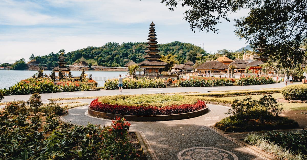 Pura Ulun Danu Bratan temple amid lush gardens, an unmissable sight during the best time to visit Bali