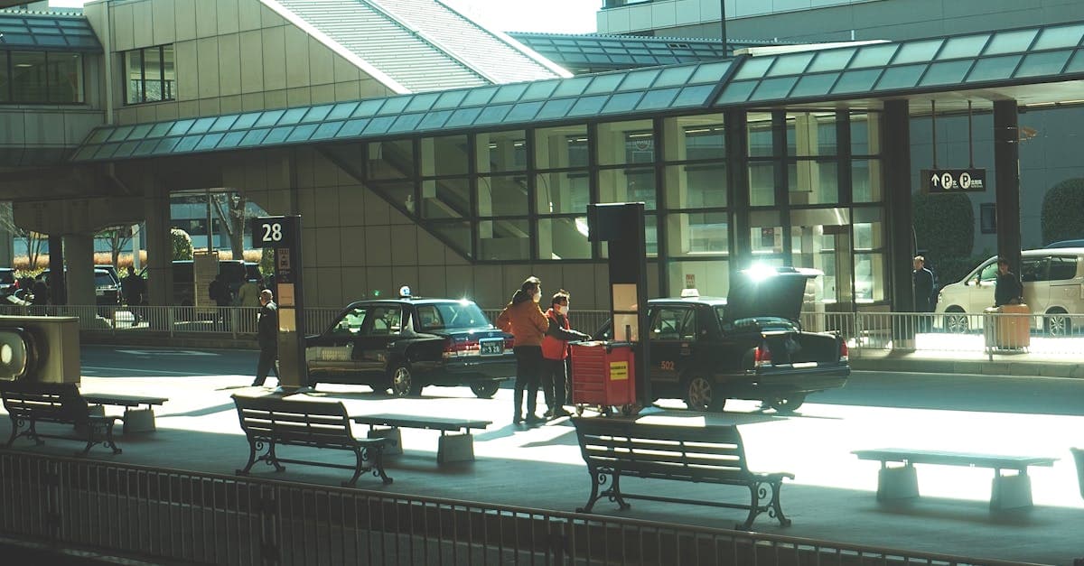 MSP Cell Phone Lot: Complete Guide to Free Airport Pickup Waiting in 2026 - eSIM and international travel guide by HelloRoam