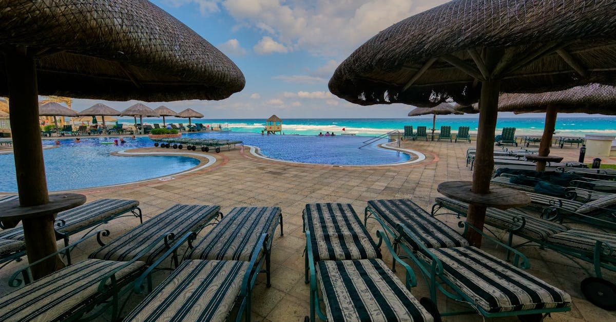 Alberca de resort con vista al mar en México, lo que debes saber del Unlimited Vacation Club.