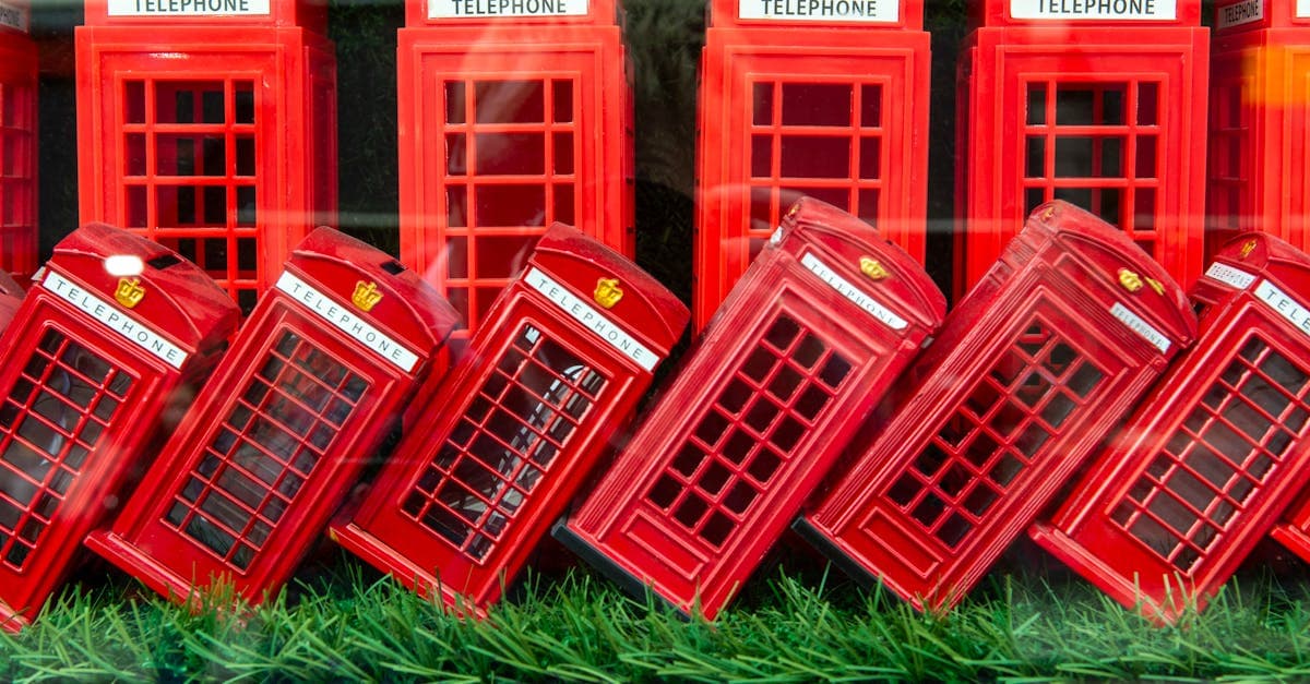 Best Flip Phones UK 2026: Every Category Covered - eSIM travel guide by HelloRoam