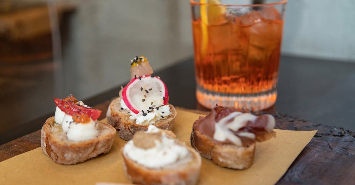 Street food a Firenze: guida completa ai cibi di strada 2026 - eSIM and international travel guide by HelloRoam