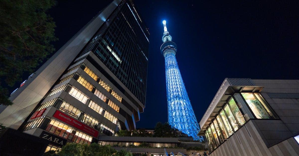 ゴールデンウィーク 2026の連休に輝く東京スカイツリーと周辺の夜景の印象的な夜間撮影