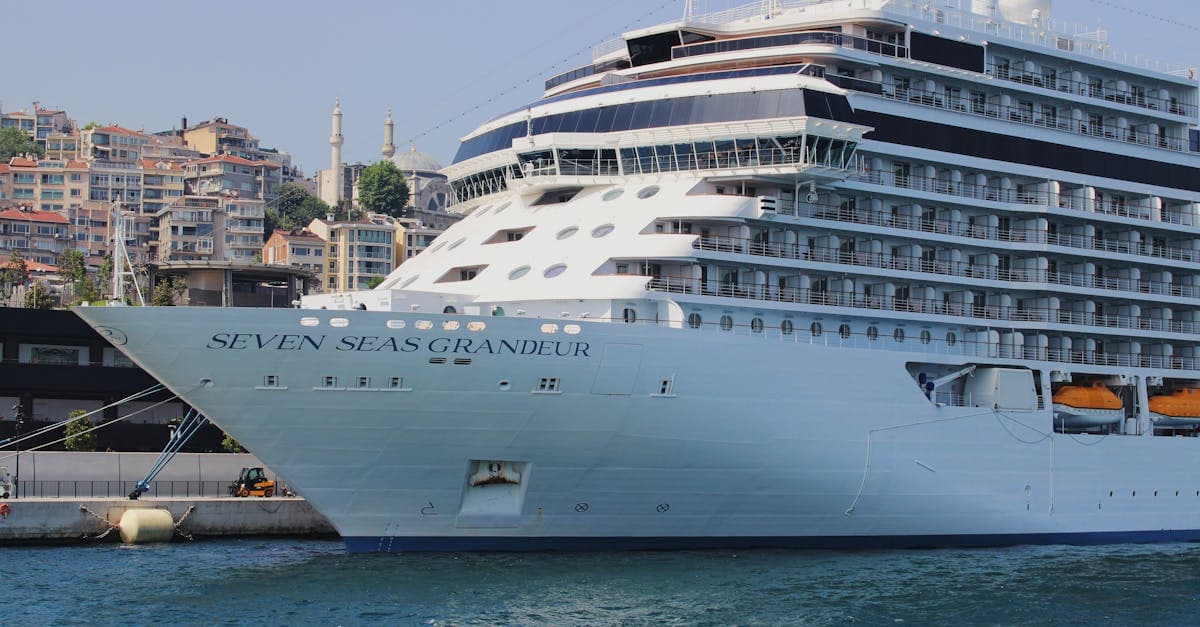 Cruise Gemisi Fiyatları 2026: Türkiye'den Tatil Rehberi - eSIM travel guide by HelloRoam