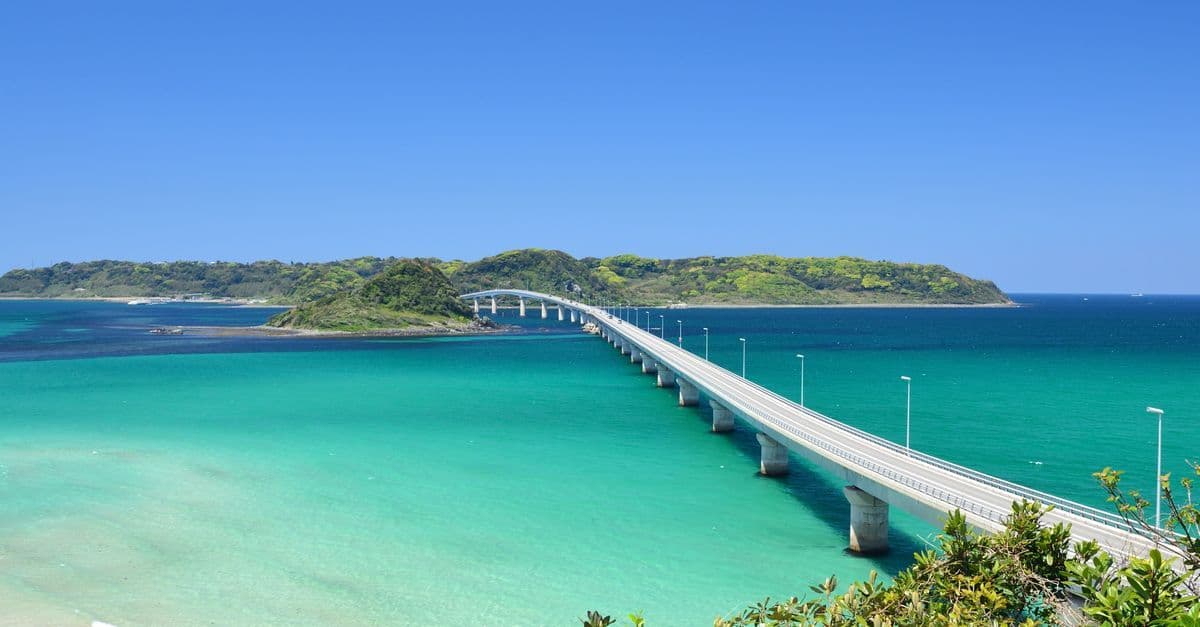 山口県・角島大橋とエメラルドブルーの海、女子一人旅おすすめの絶景スポット