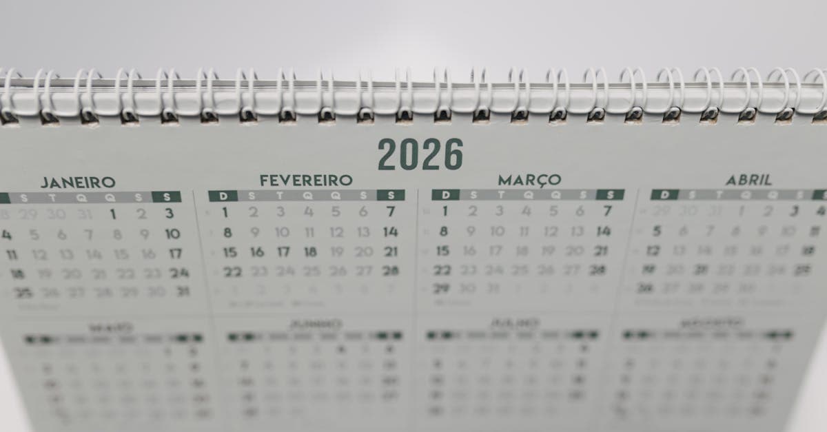 ゴールデンウィーク 2026の祝日と連休日程が一目でわかる2026年スパイラル式卓上カレンダーのクローズアップ