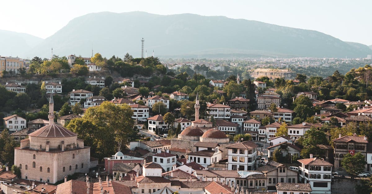 Balkan seyahatinde internet bağlantısını planlayan ziyaretçiler için tarihi Osmanlı mimarisi göz kamaştırıyor