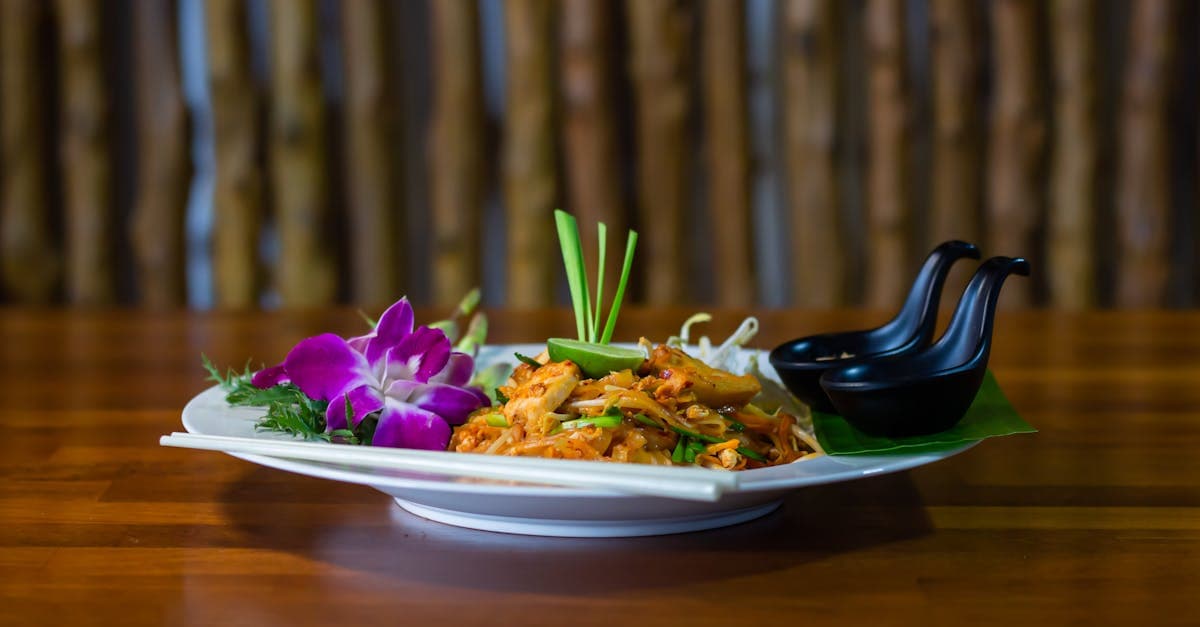 Thai Mat: En Komplett Guide till Smaker, Rätter och Ingredienser