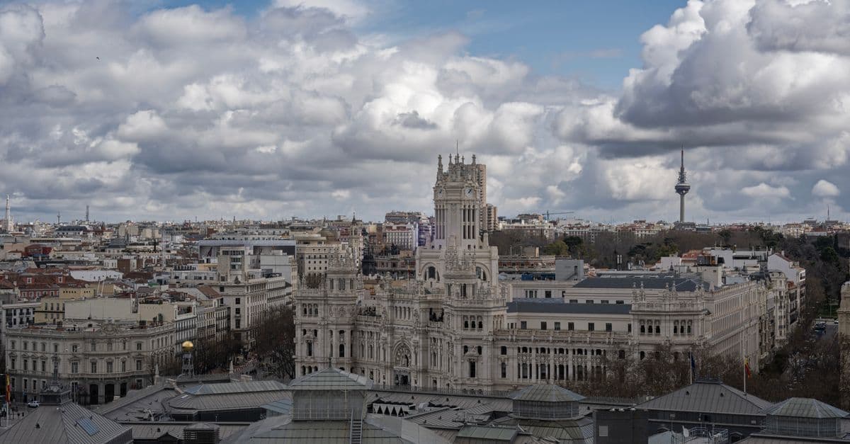 Tempo em Madrid: guia completo para viajantes portugueses 2026 - guia de eSIM e viagens internacionais por HelloRoam