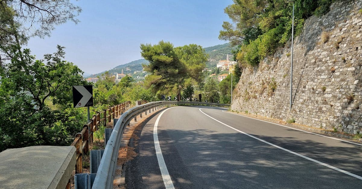 Road Trip in Italia: Guida Completa a Percorsi, Costi e Connettività 2026 - guida di viaggio e consigli eSIM by HelloRoam