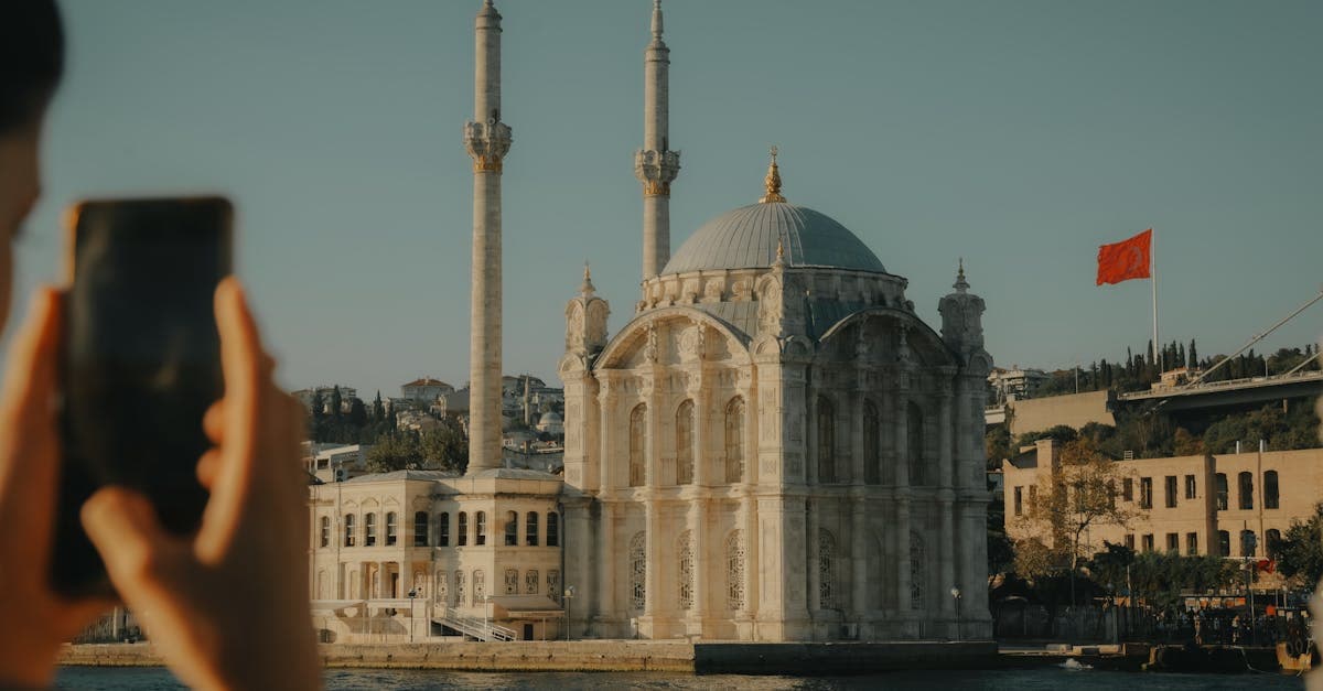 eSIM Turkey: the Complete Guide for UK Travellers in 2026 - article thumbnail