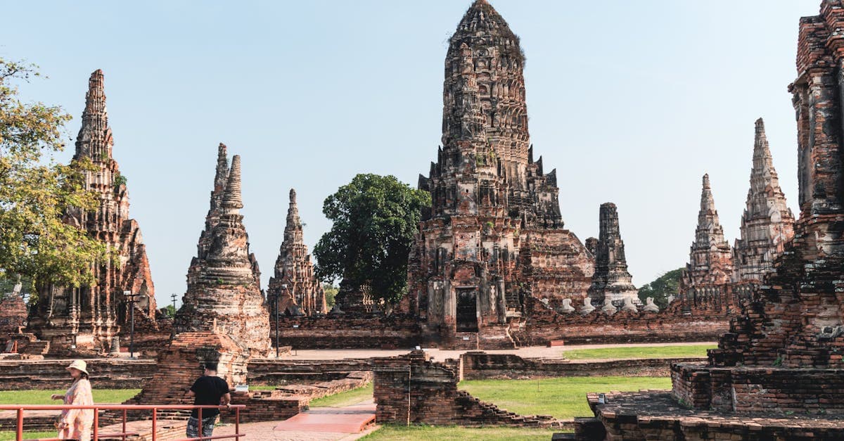 Ancient Wat Chaiwatthanaram temple ruins in Ayutthaya, Thailand showcasing Southeast Asia's cheapest countries to visit.