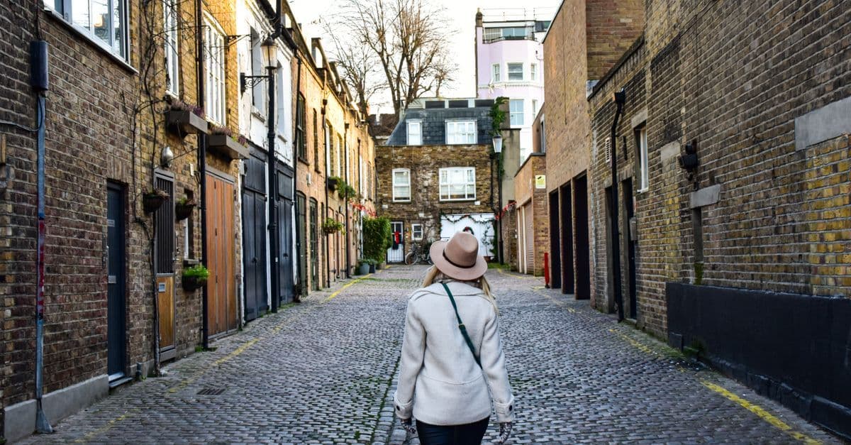 What is an ESIM? the Complete Guide for UK Travellers in 2026 - article thumbnail