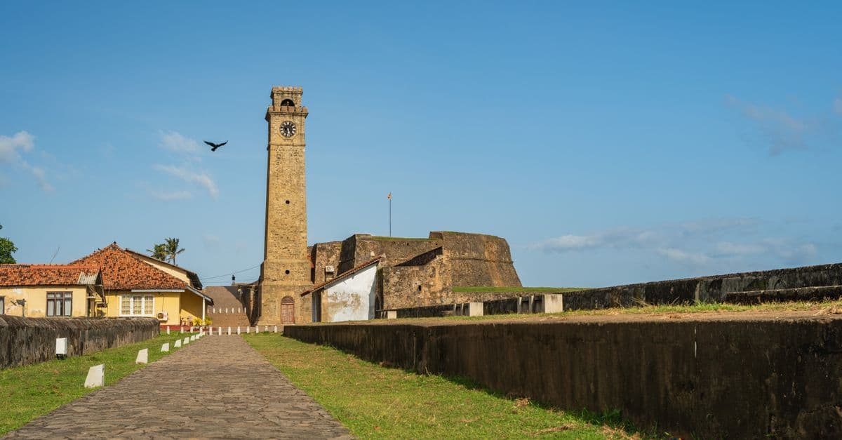 Best Time to Visit Sri Lanka: a Month-by-Month Guide for UK Travellers - eSIM travel guide by HelloRoam