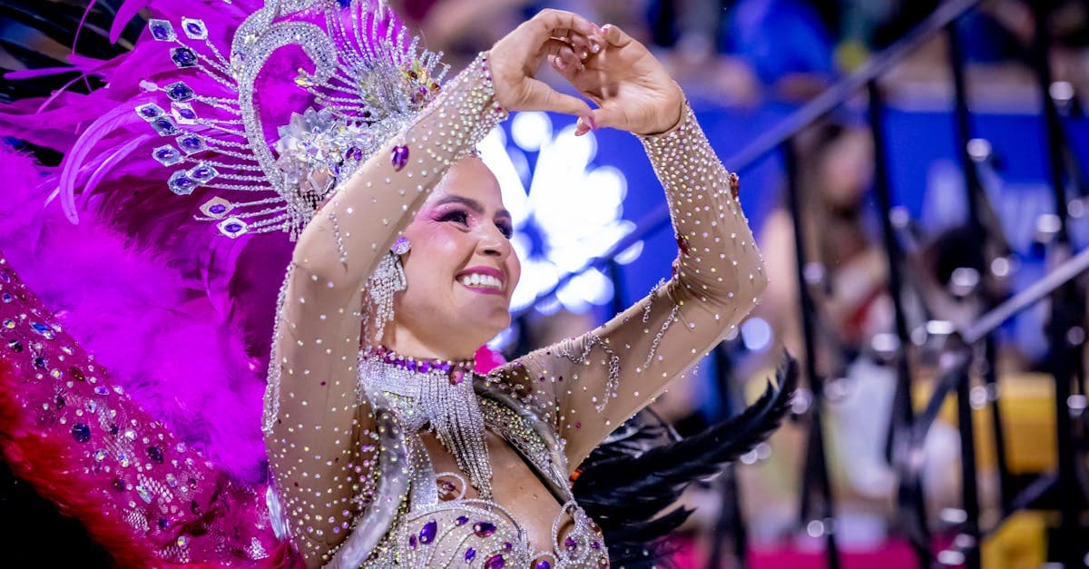 Premios Lo Nuestro 2026: Ganadores, Actuaciones y Guia Completa - eSIM travel guide by HelloRoam
