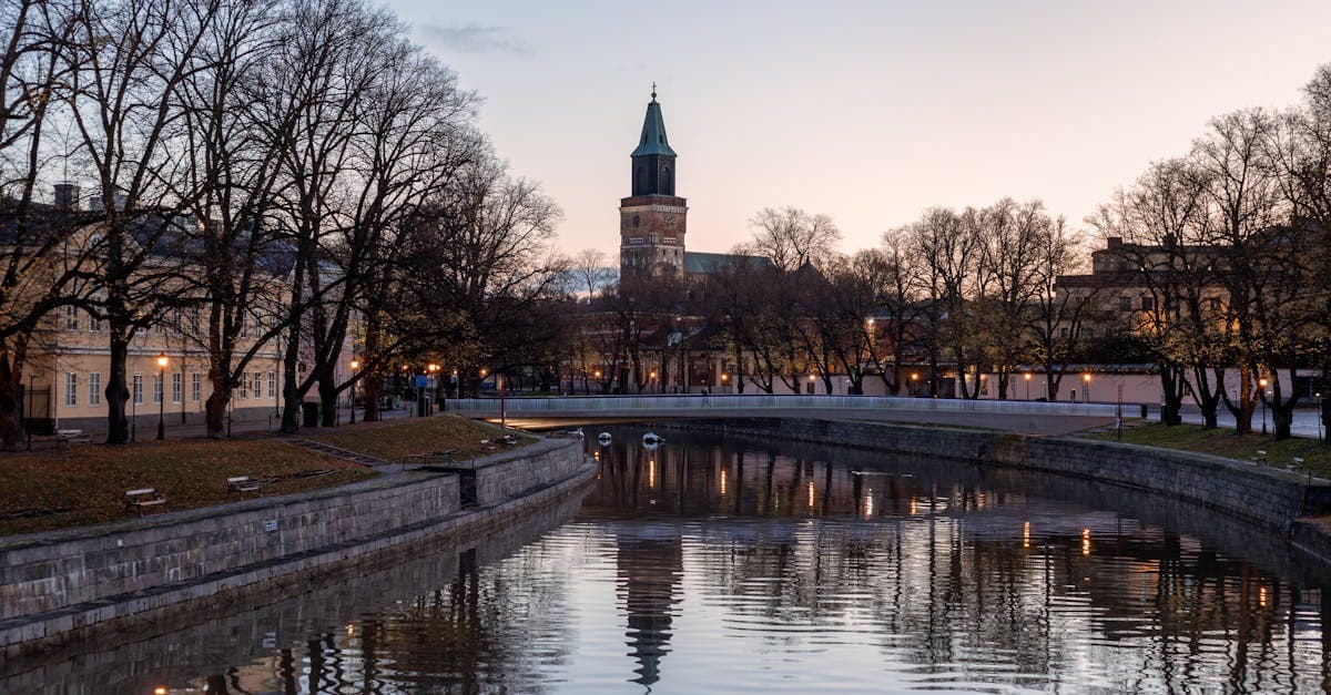 Tallinnan Sää 2026: Kuukausittaiset Lämpötilat ja Paras Matkustusaika - eSIM-matkaopas HelloRoamilta