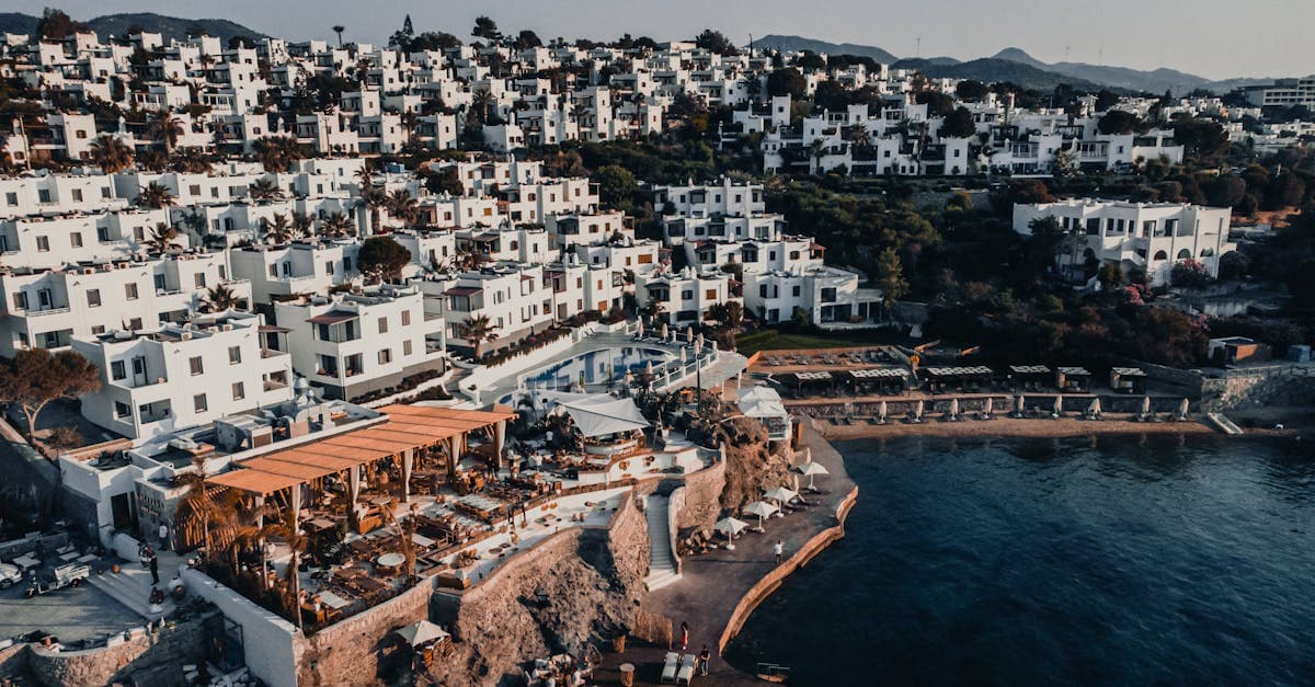 Yunanistan Tatili Rehberi 2026: Vize, Bütçe ve Ada Seçimi - eSIM travel guide by HelloRoam