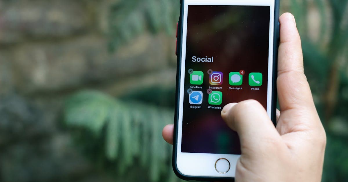 Cara Cek Carrier iPhone dengan Mudah dan Akurat 2026 - eSIM travel guide by HelloRoam